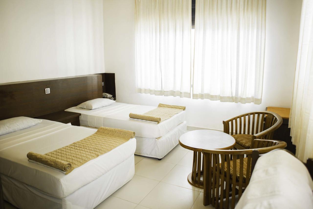 Hotel Sunshine Colombo Esterno foto