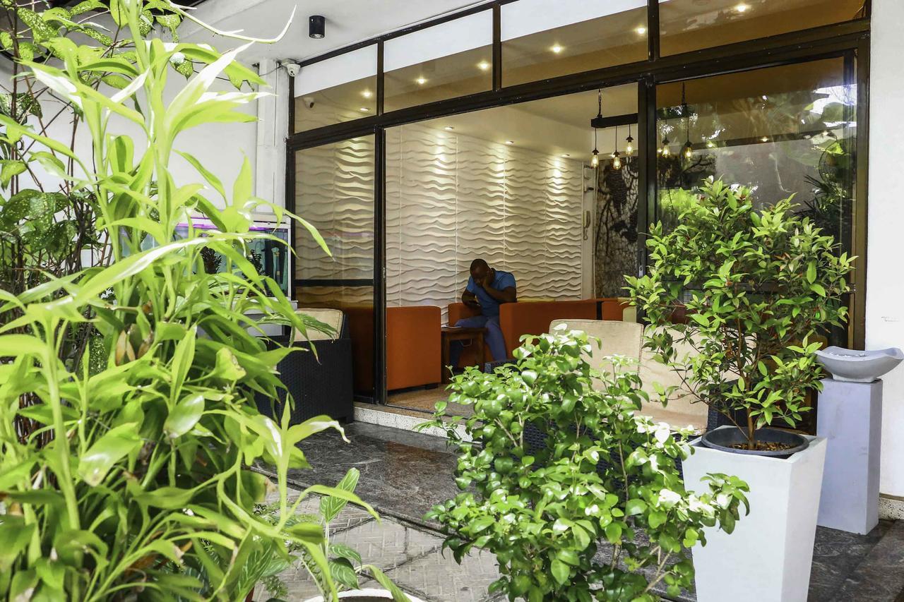 Hotel Sunshine Colombo Esterno foto